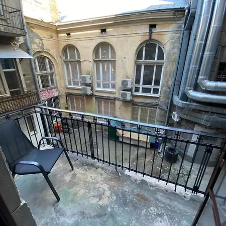 Lift - Derybasivska Οδησσός