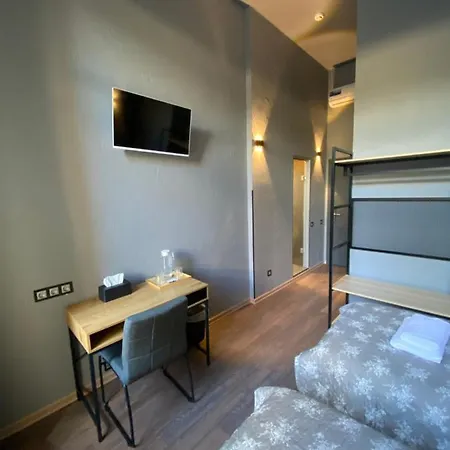 Lift - Derybasivska *