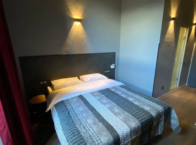 Lift - Derybasivska Hotel Oděsa