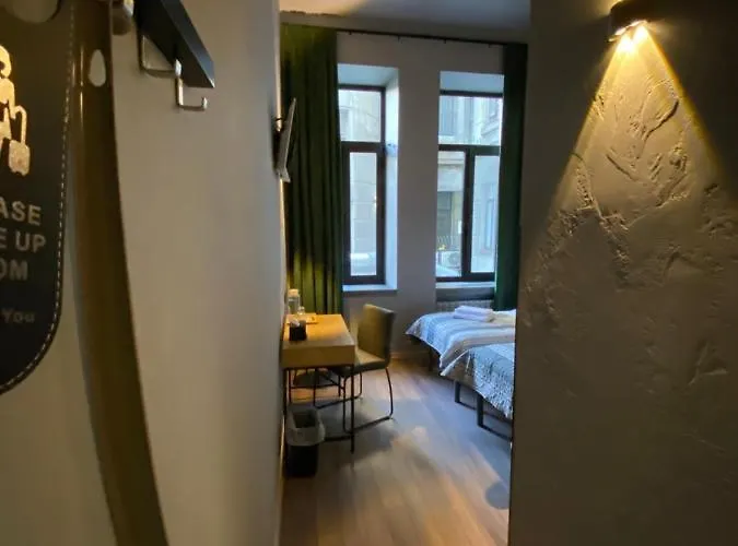 Hotel Lift - Derybasivska