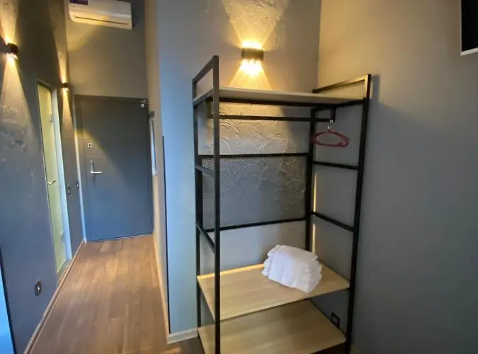 Lift - Derybasivska *