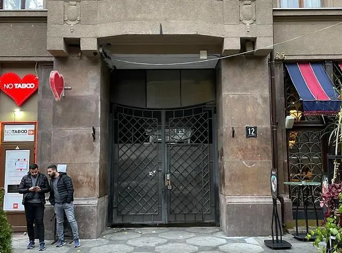 Lift - Derybasivska Hotell