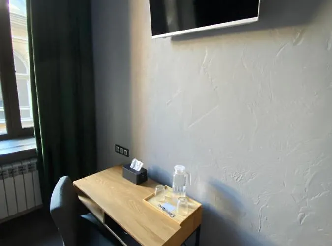 Lift - Derybasivska 酒店 *