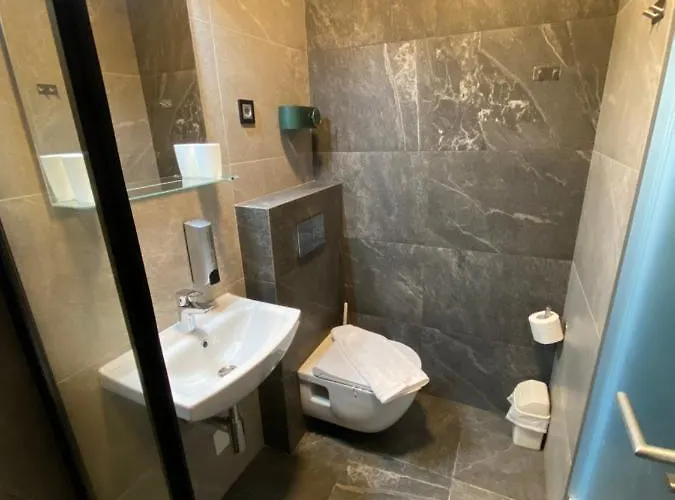 Lift - Derybasivska Hotell Odessa