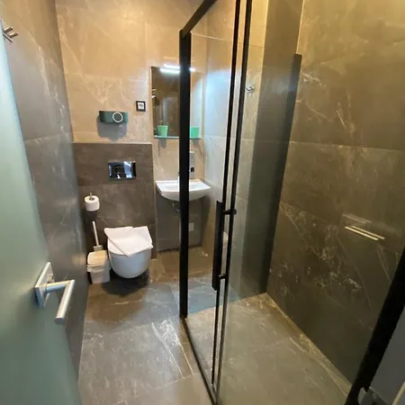 Hotel Lift - Derybasivska