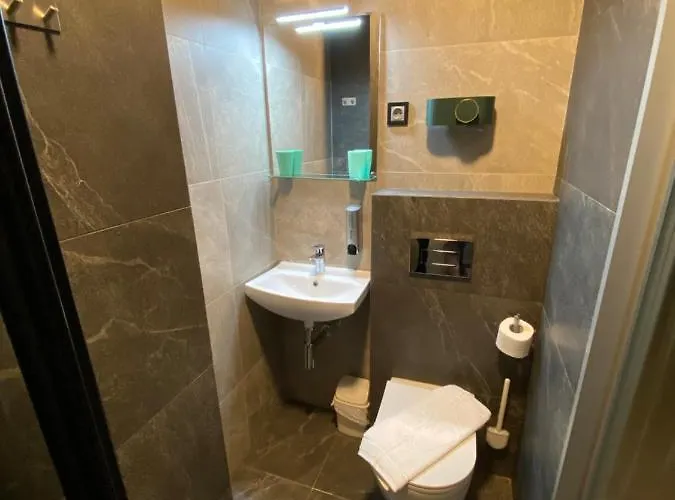 Lift - Derybasivska Hotel Odessa