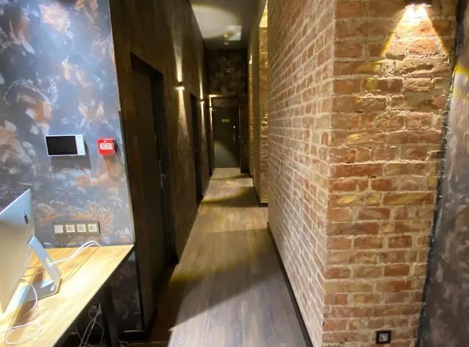 Lift - Derybasivska Hotel Odesa