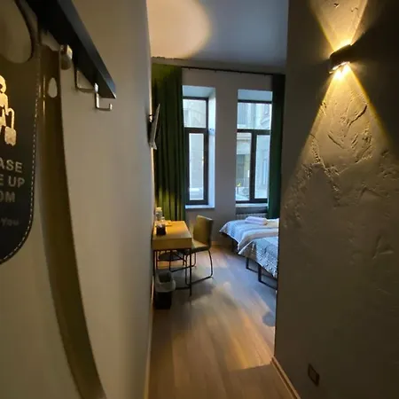 Hotel Lift - Derybasivska