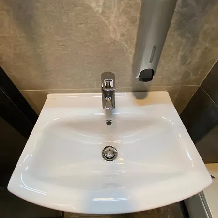 Lift - Derybasivska Hotel