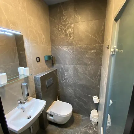 Hotel Lift - Derybasivska