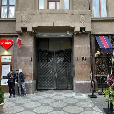 Lift - Derybasivska Hotel