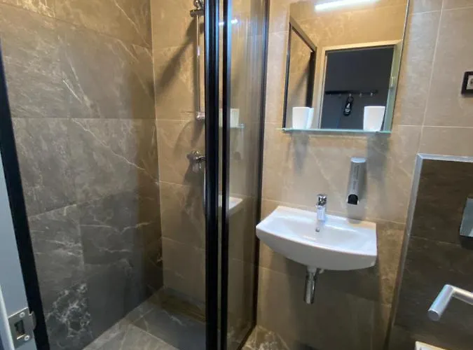 Szálloda Lift - Derybasivska *