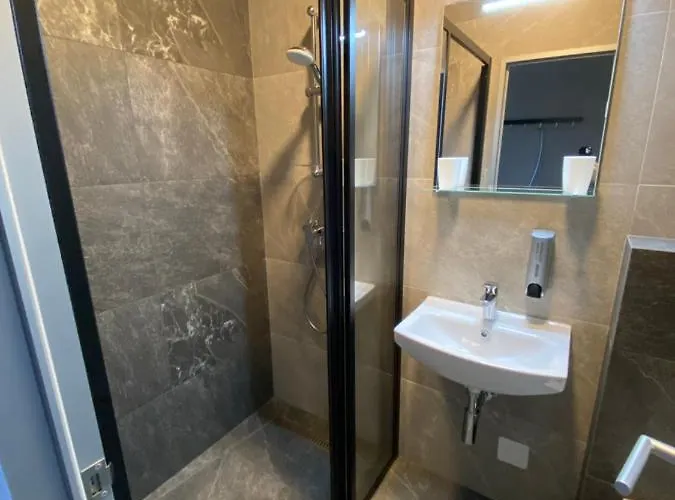 Szálloda Lift - Derybasivska *