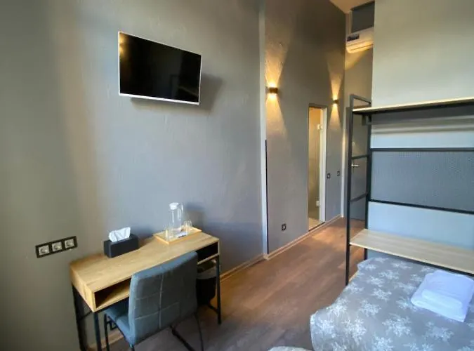 Lift - Derybasivska *