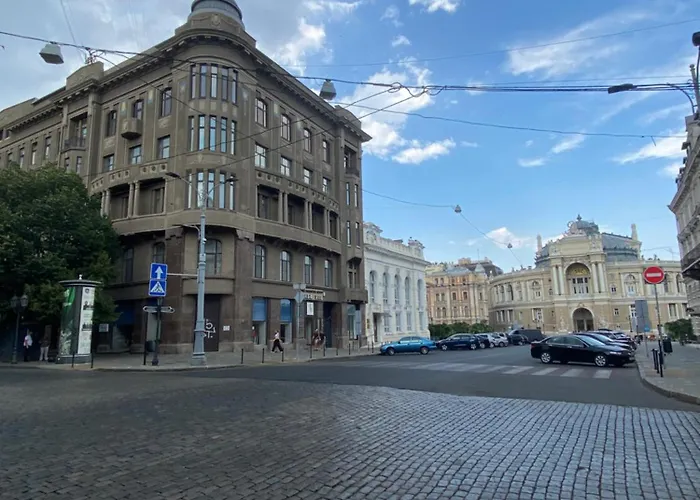 Lift - Derybasivska Szálloda